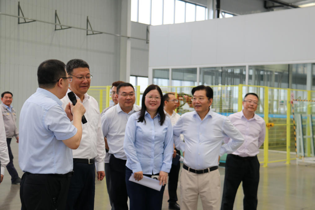 市长调研.jpg 市长调研.jpg